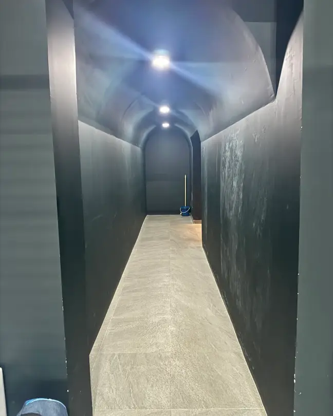 The arched entrance tunnel